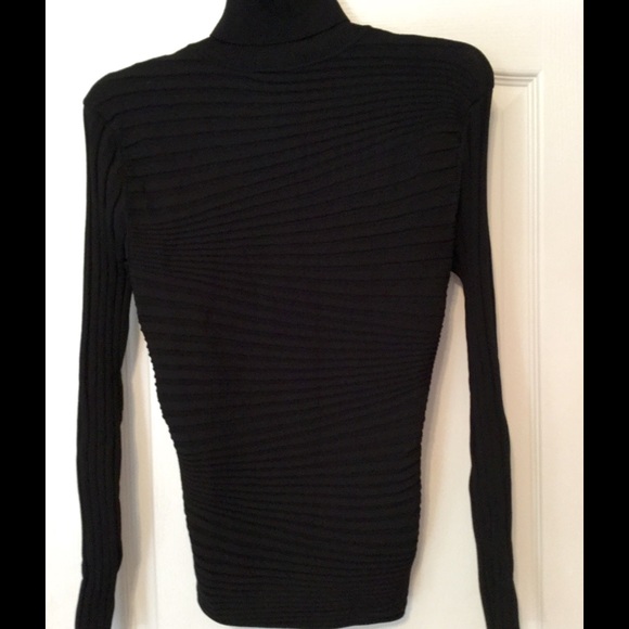 ❤ NWOT BLACK BELLDINI SWEATER SIZE LARGE ❤