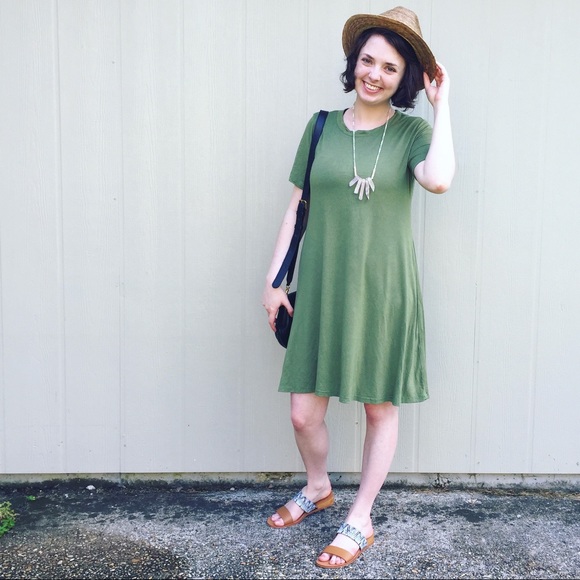 Hi, I'm Emily! - Picture 4 of 4