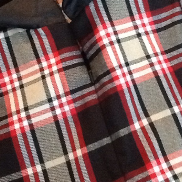 NWT Hanna Andersson dress with velvet trim. - Picture 4 of 4