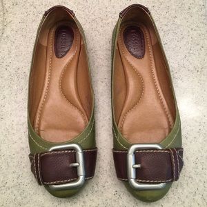 Fossil olive green buckle shoes