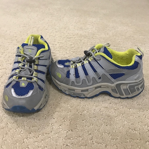 Boys North Face gym shoes