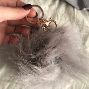 Pom pom keychain