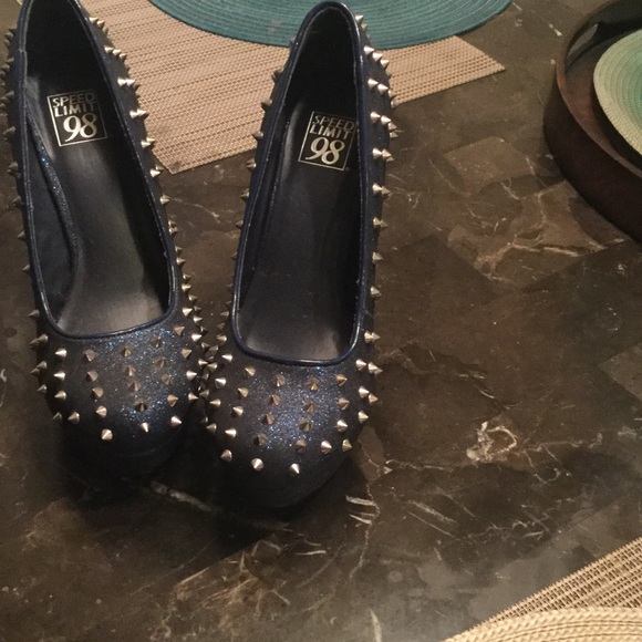 Blue spike heels - Picture 1 of 4