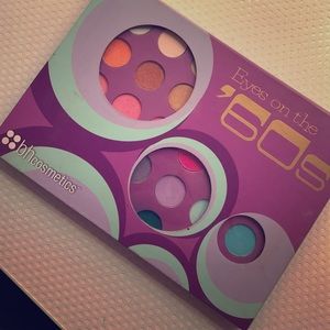 BH Cosmetics Eyes on the 60s palette