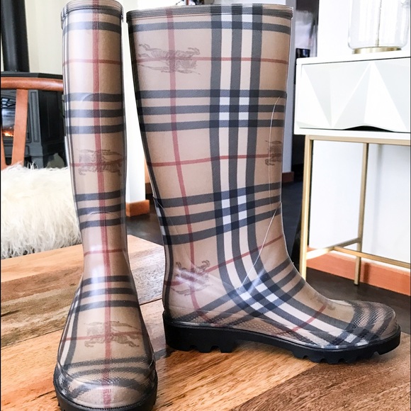 Burberry Rainboots Size 6
