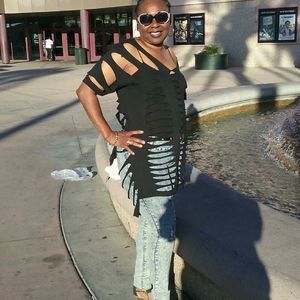 Meet your Posher, Joan