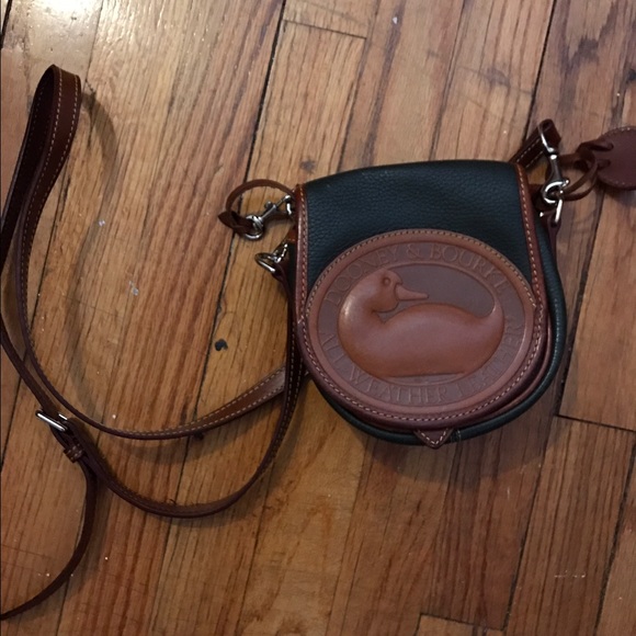 Crossbody Dooney and Bourke bag