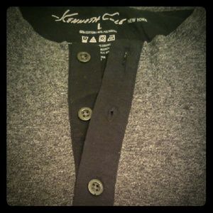 Kenneth Cole kick back tshirt men