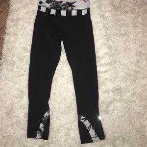 Lulu crop leggings