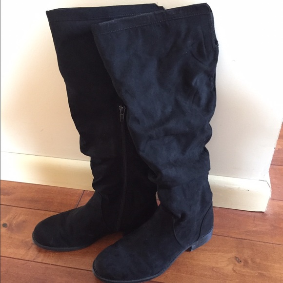 Slouchy black boots