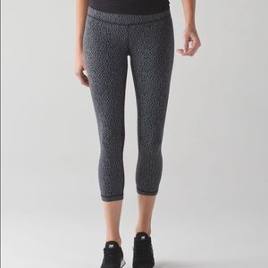 Lulu crop leggings