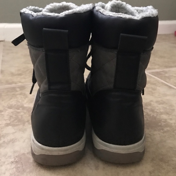 Boots - Picture 3 of 3