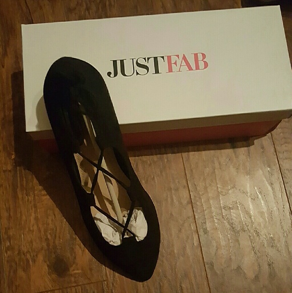 Black lace up flats - Picture 1 of 1