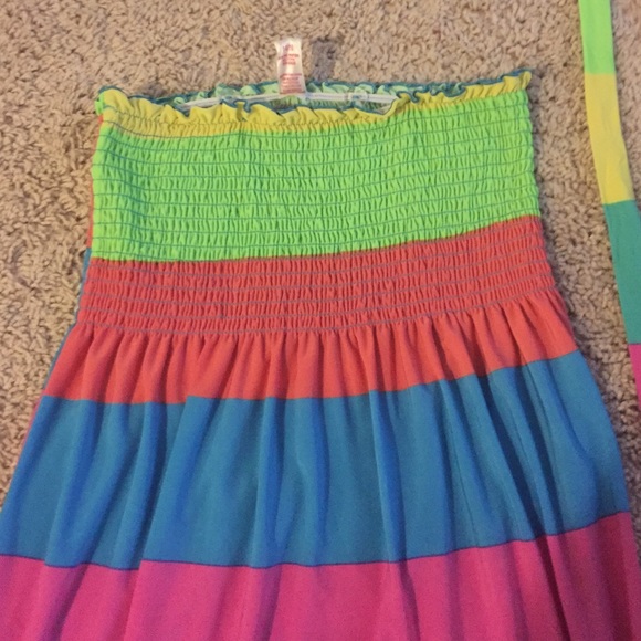 Dress - Picture 3 of 4