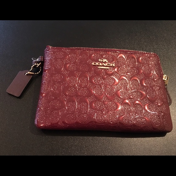 New COACH Signature Leather Wristlet