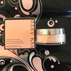 MINERAL POWDER FOUNDATION