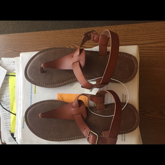 Brown sandals size 9