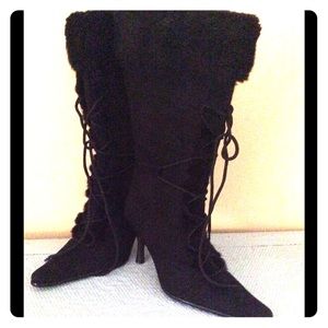 Women's lace up black boots sz 6