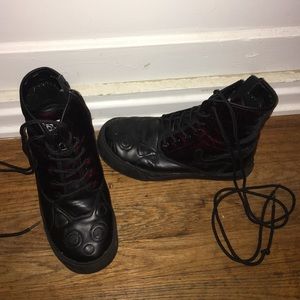 Velvet lace up T.U.K boots