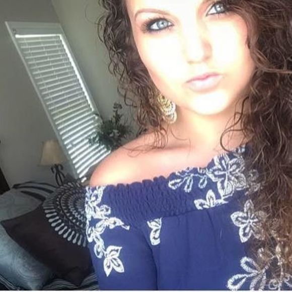 Meet your Posher, Hayley