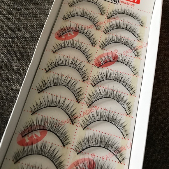 Fashion lashes - reusable false lashes - Picture 1 of 1