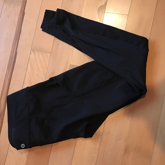 Lululemon Speed Tight V - Picture 4 of 4
