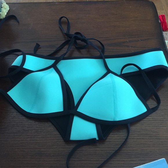 Off brand Triangle Bathing Suit - Picture 2 of 4