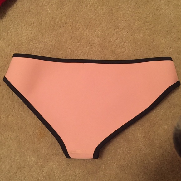 Off brand Triangle Bathing Suit - Picture 4 of 4