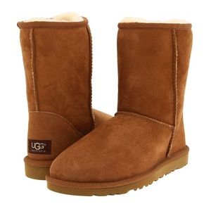 Ugg classic short chestnut - NWT