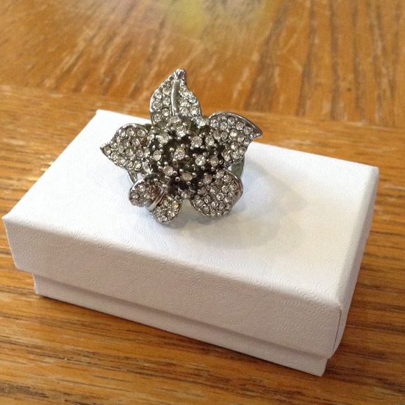 Flower ring
