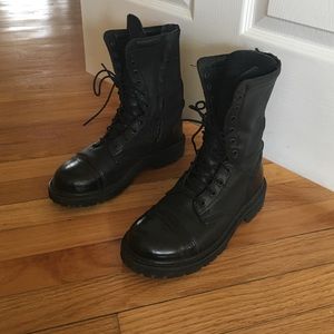 Combat boots
