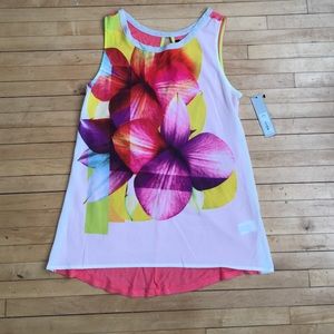 Sleeveless flowered blouse,NWT