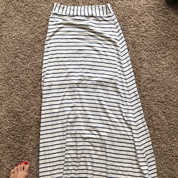 Tart White Striped Maxi Skirt - Medium