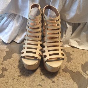 Boutique wedges