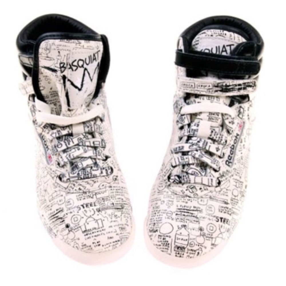 Meet your Posher, Melissa. MAKE ME AN OFFER!!!