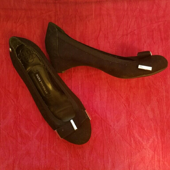 Dana Buchman ballet flats
