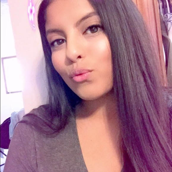 Meet your Posher, Valerie - Picture 1 of 1