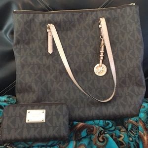 Micheal Kors tote and wallet