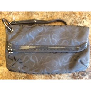 Simply Vera Wang Wristlet / Clutch