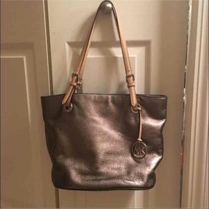Michael kors tote