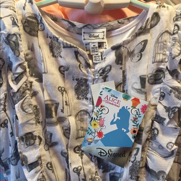 BNWT Disney Dsigned Alice in Wonderland Dress