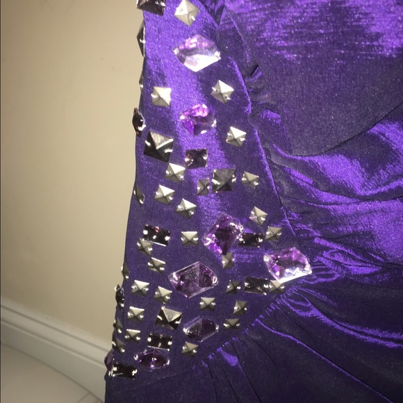 Dress - Picture 2 of 3