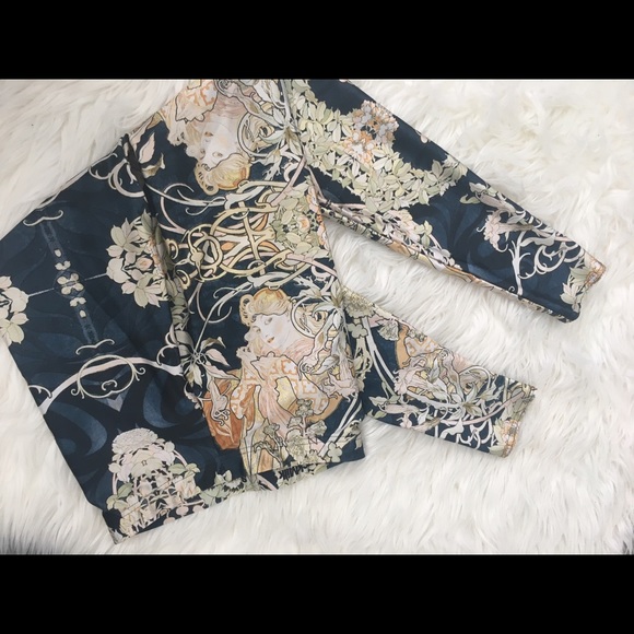 Blackmilk leggings size small