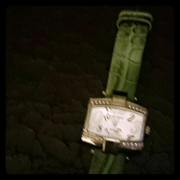 Watch (Too Small for my wrist)