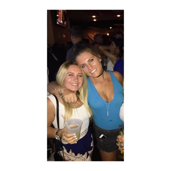 Meet your Posher, Heather - Picture 2 of 2