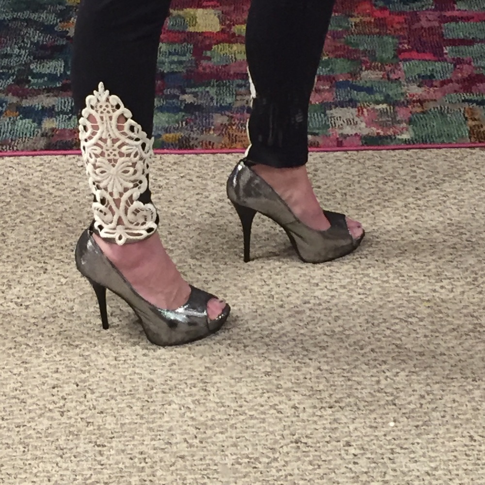 3 left! 1 L 2 M Black fashion leggings -ankle trim - Picture 5 of 7