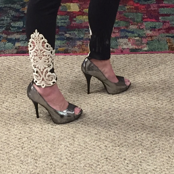 3 left! 1 L 2 M Black fashion leggings -ankle trim - Picture 5 of 7