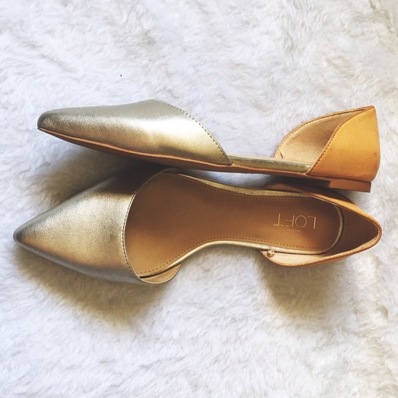 LOFT Shoes - LOFT tan&gold flats