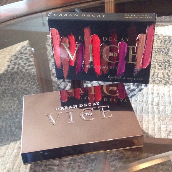 ๐HP๐URBAN DECAY BLACKMAIL VICE LIPSTICK PALETTE - Picture 2 of 3