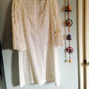 Whimsical White Islet Midi Dress